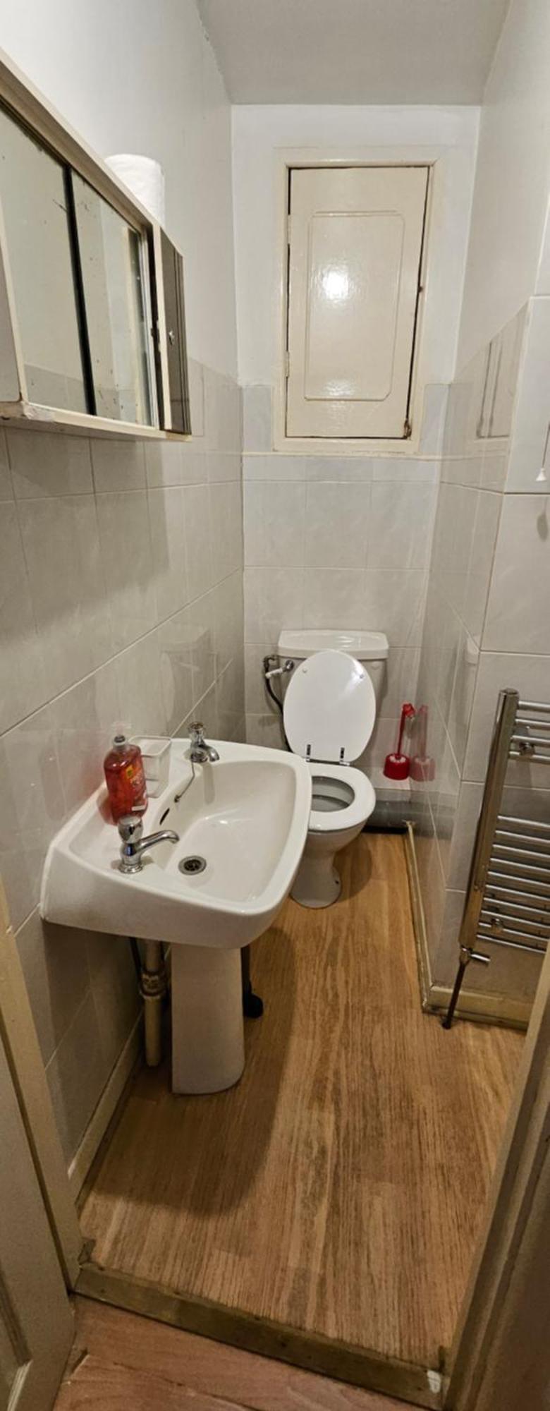 No Frills & Nothing Fancy 1 Bed Studio City Centre Cardiff Exterior photo